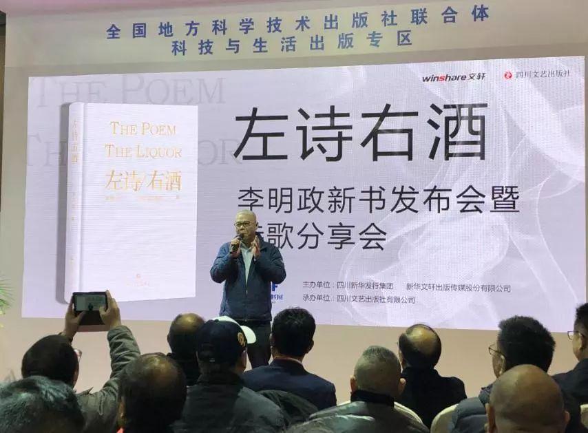 爱在红玫瑰的浪漫诗篇中绽放—献给挚爱的33朵红玫瑰