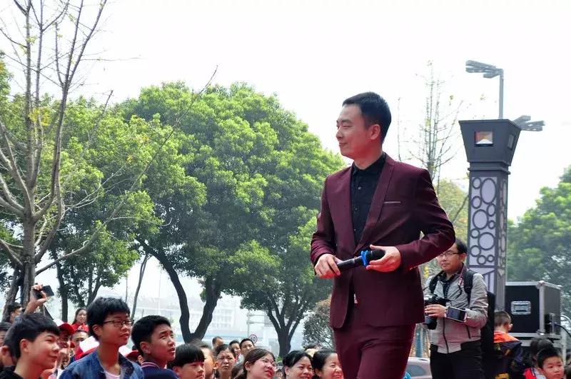 中奖了小品高清完整版，幸运与人生的幽默碰撞